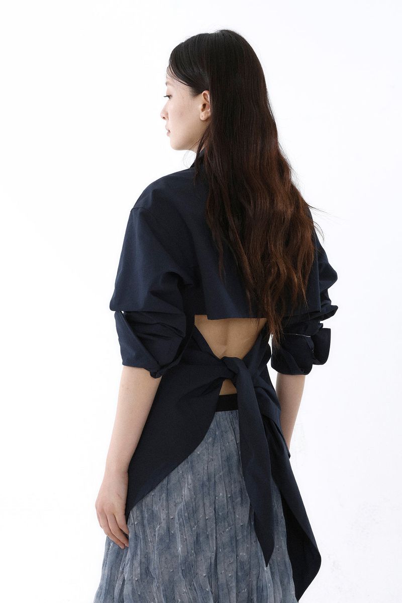Loventina（ラヴェンティナ）の「BACKLESS SHIRT_NAVY（Tops）」