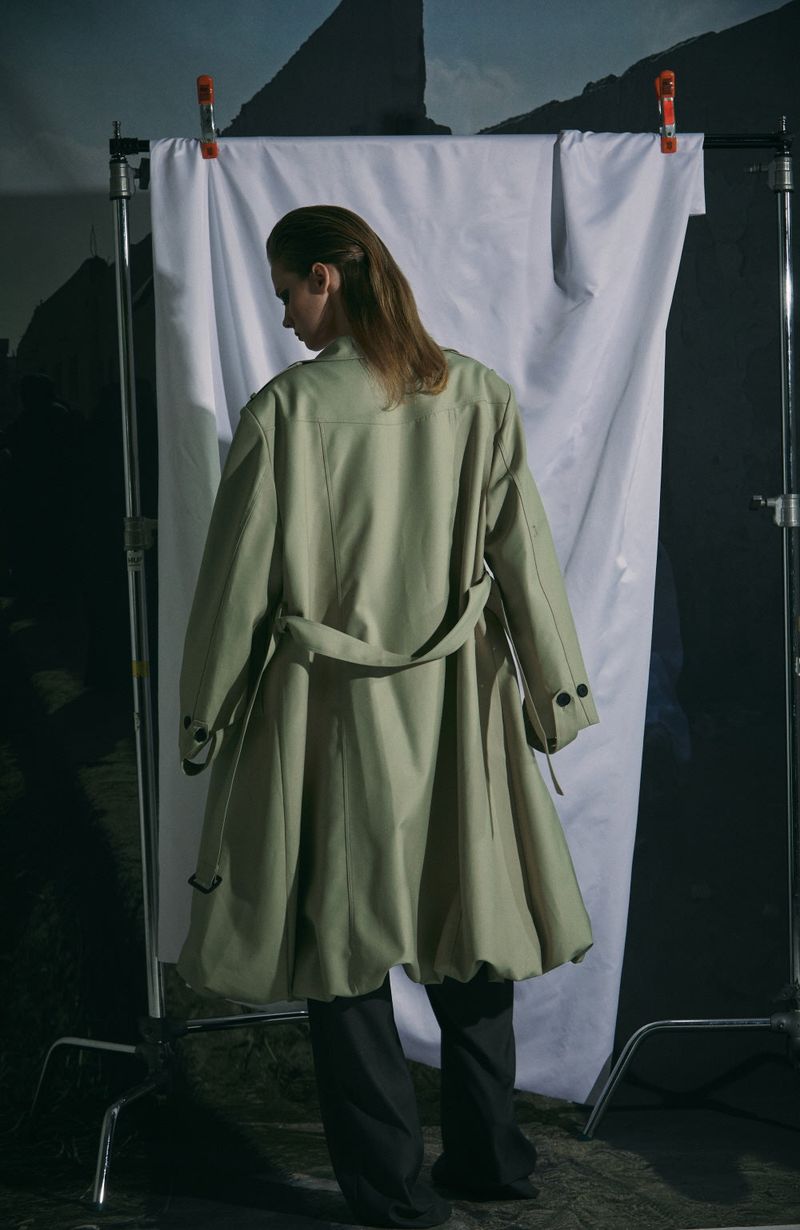 BALLOON TRENCH COAT -BEIGE