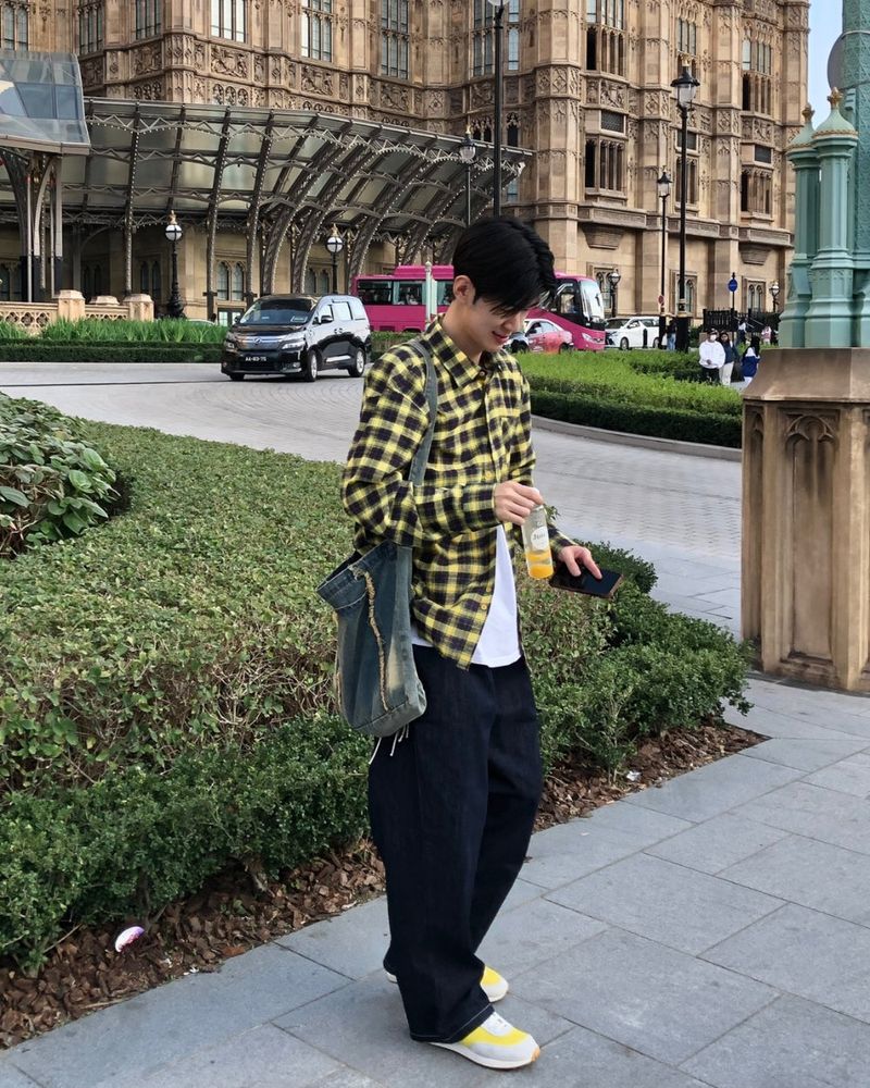Itzel check overfit shirt