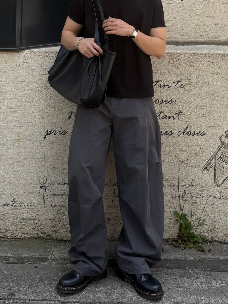 Unbalanced pintuck cotton pants