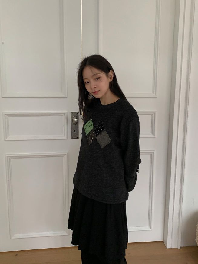 Hehen Argyle Patch Round Over Knit