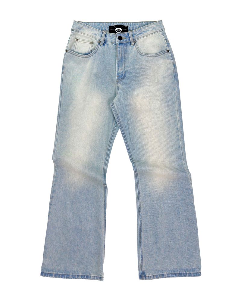 KMC.Stu（ ケーエムシー ストゥ）の「KMC Light Blue Flare Jeans（Pants）」