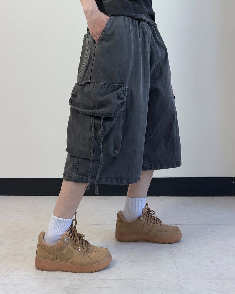 DROON Pigment Strap Cargo Bermuda