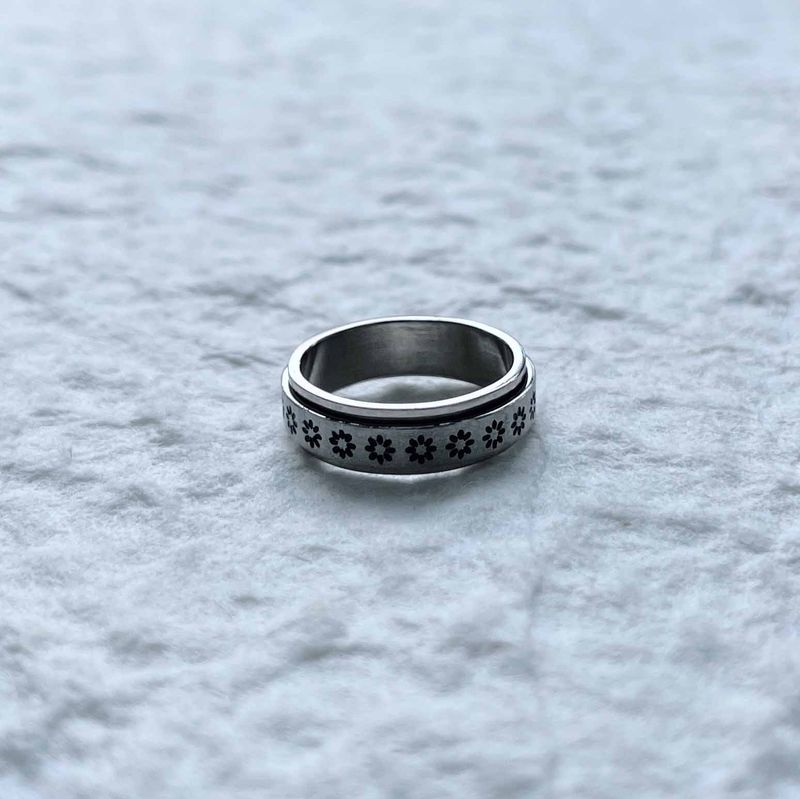 Floral Track Ring