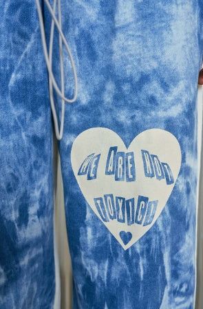 heart jogger pants_ light blue