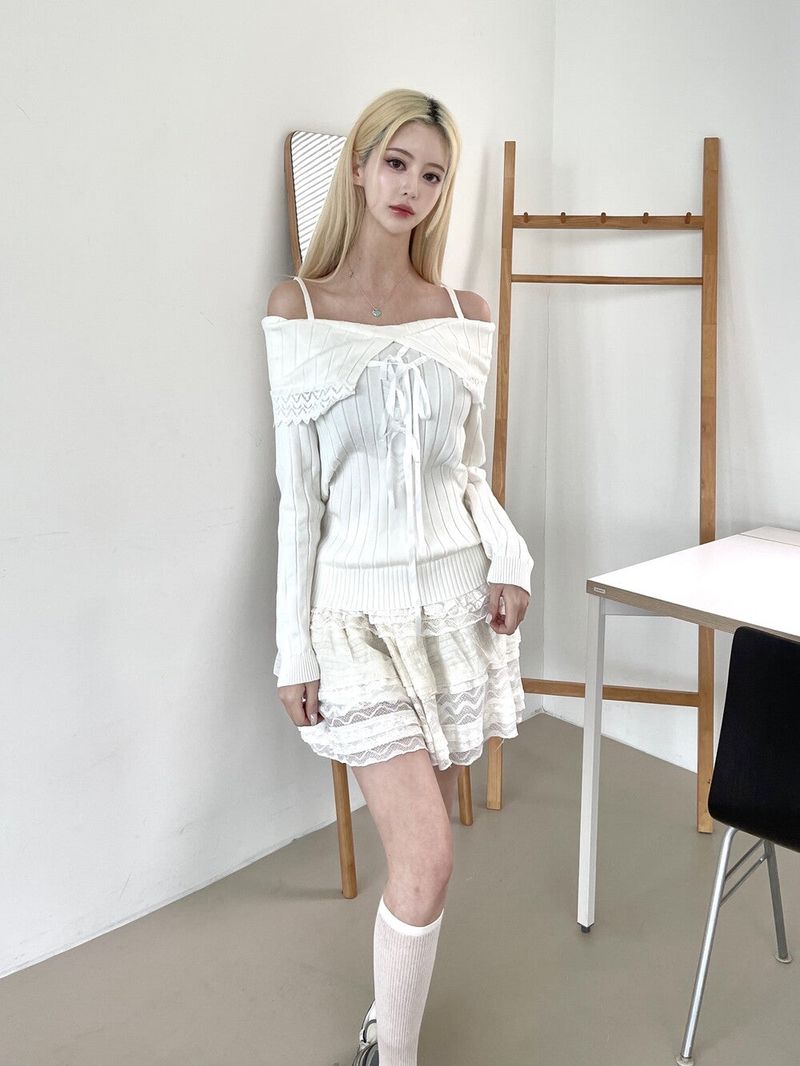 1445. Ribbon off sholder knit