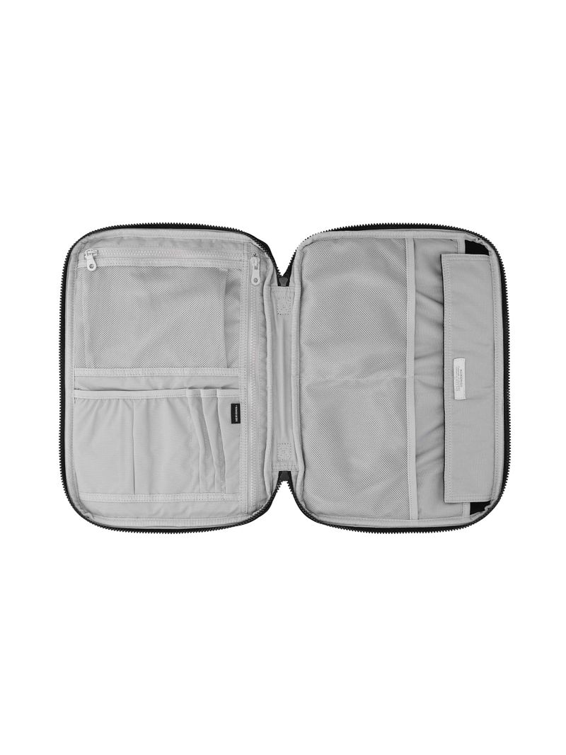AERO LAPTOP POUCH MEDIUM / BLACK