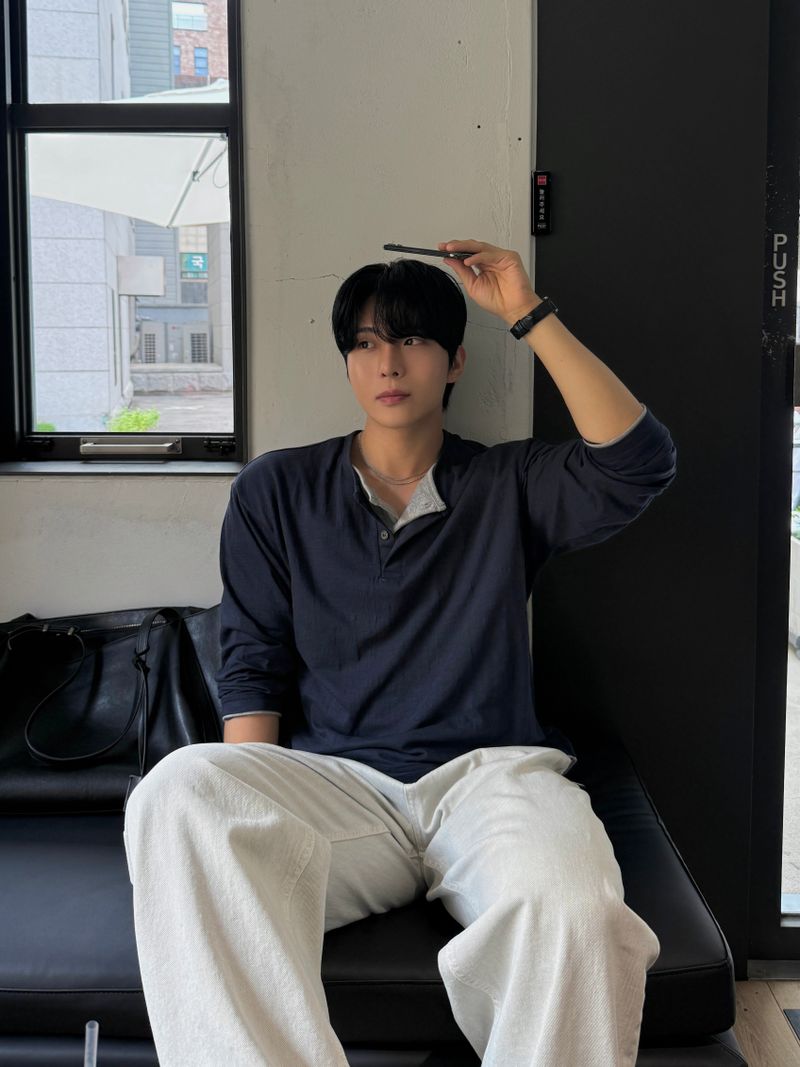 Thorpe layered long-sleeve henley neck