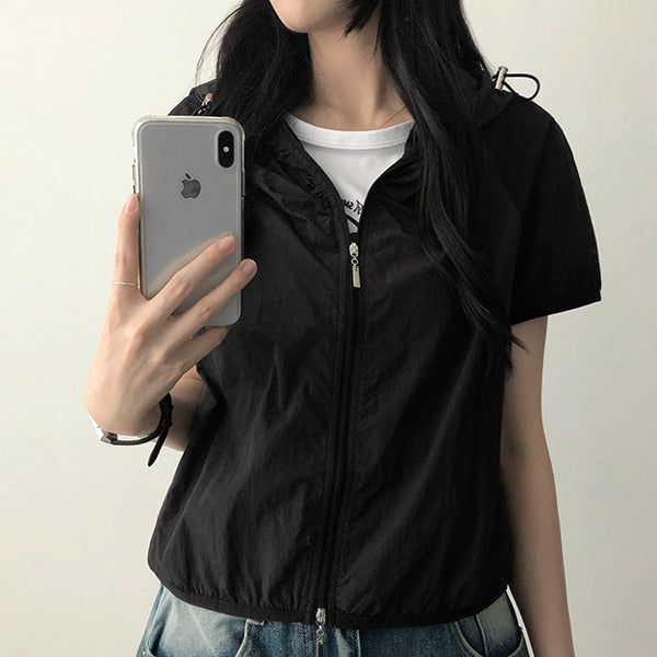 hijjoo（ハイチュー）の「Celie two-way rustle rock natural color short sleeve hooded jumper （Jackets/Outerwear）」