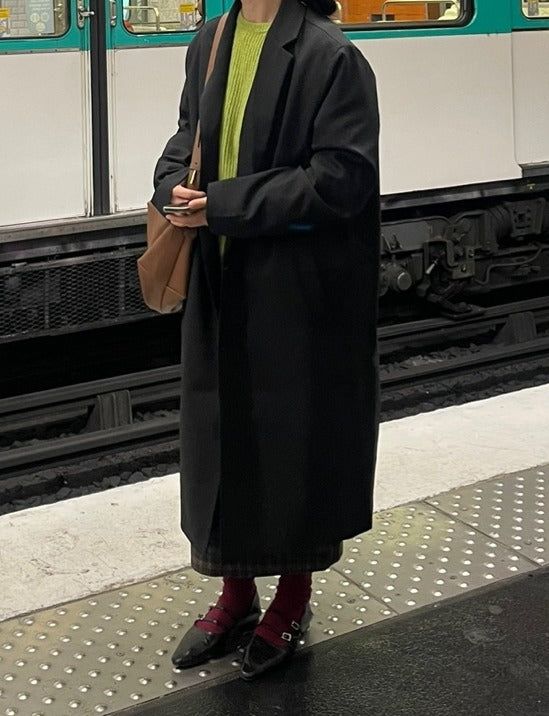 Tailored unisex single coat