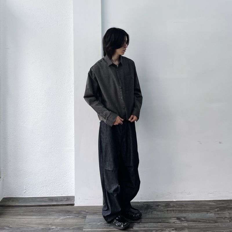 Minimalist Micro-Pleated Cropped Shirt