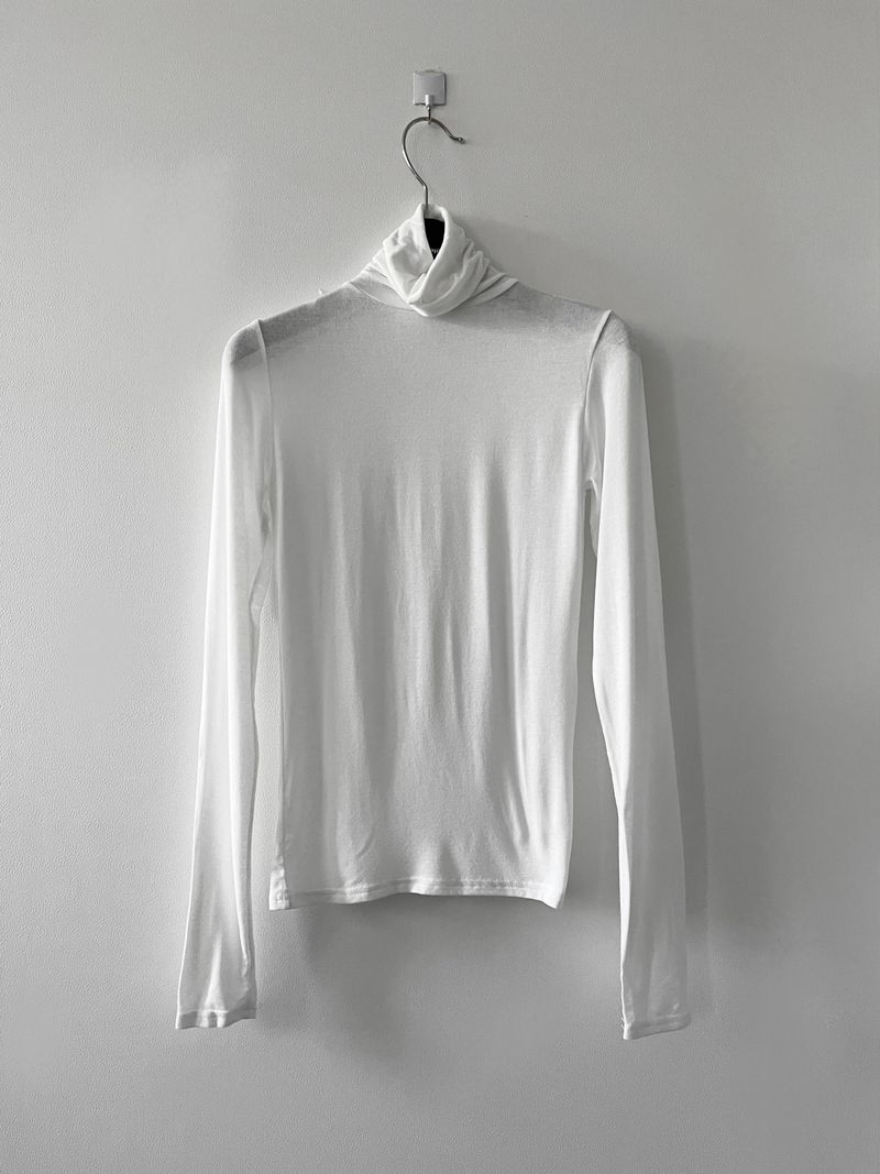 Earth half turtleneck T-shirts