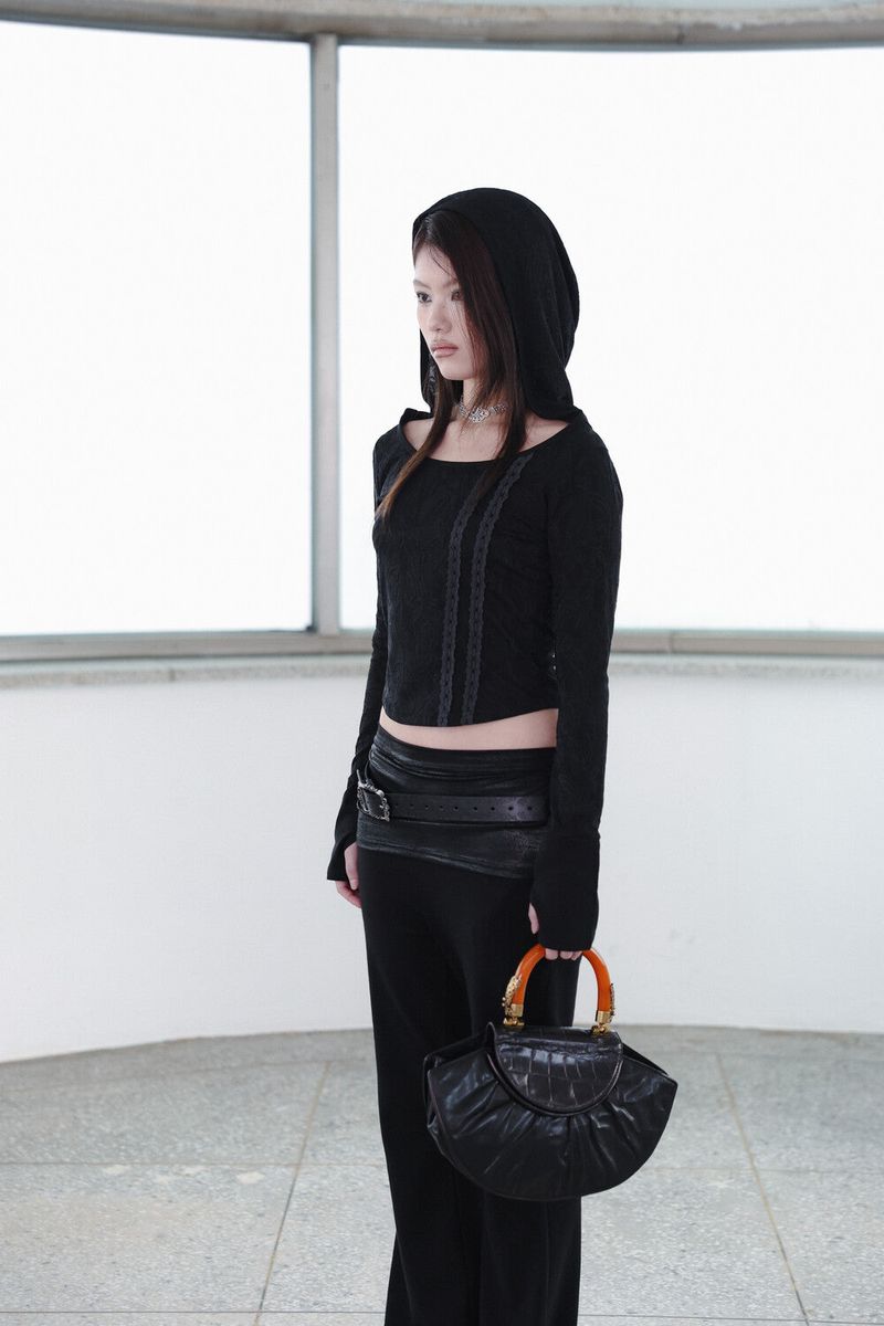 [ID] Floral Jacquard Set-up (Top) (Black)