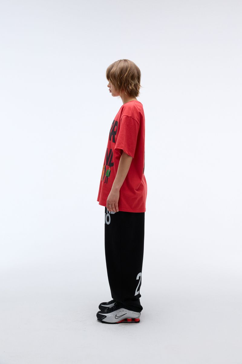 Weekend warrior people artwork T-shirt (Red)
