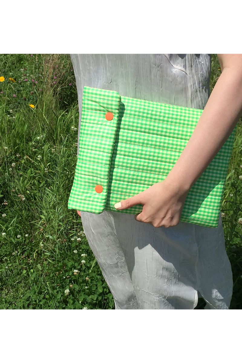 digital pouch
