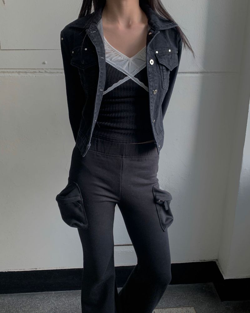 Pocket boots cut pants