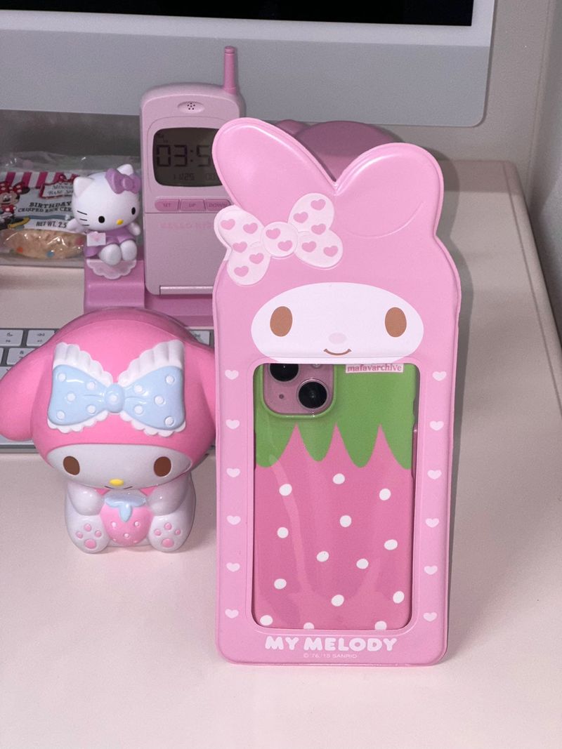 MAFAVARCHIVE（マイフェイブアーカイブ）の「strawberry hard case（Smartphone Accessories）」