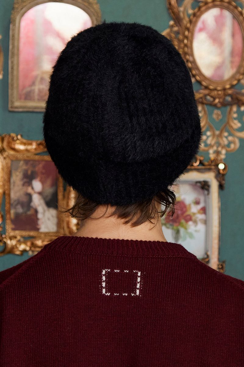 FLOWER FUR BEANIE / BLACK