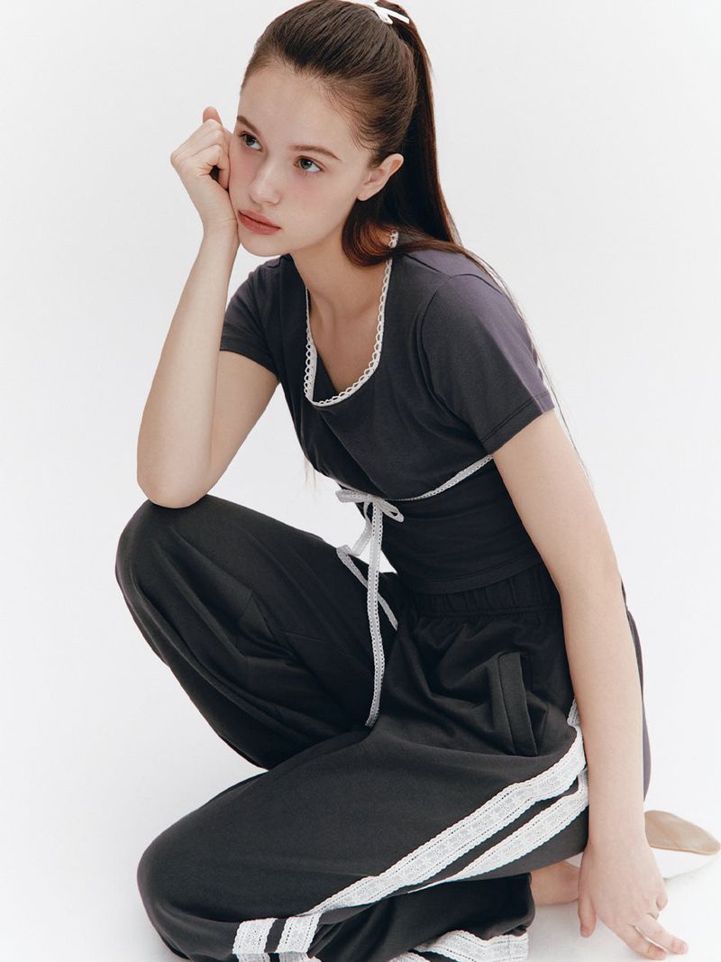 MOILLY(モイリー)の「Lace Ribbon Shirring Top Charcoal(Tops)」