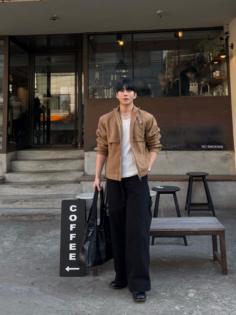 Equal-washed carpenter pants