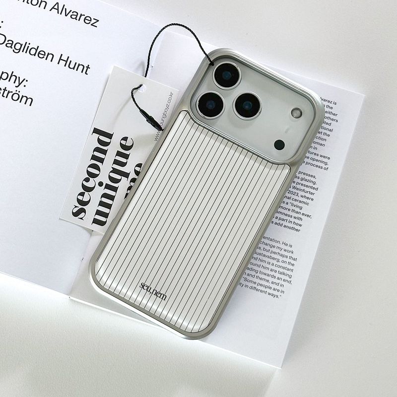 seconduniquename(セカンドユニークネーム)の「SUN CASE GRAPHIC STRIPE WHITE(Smartphone Accessories)」