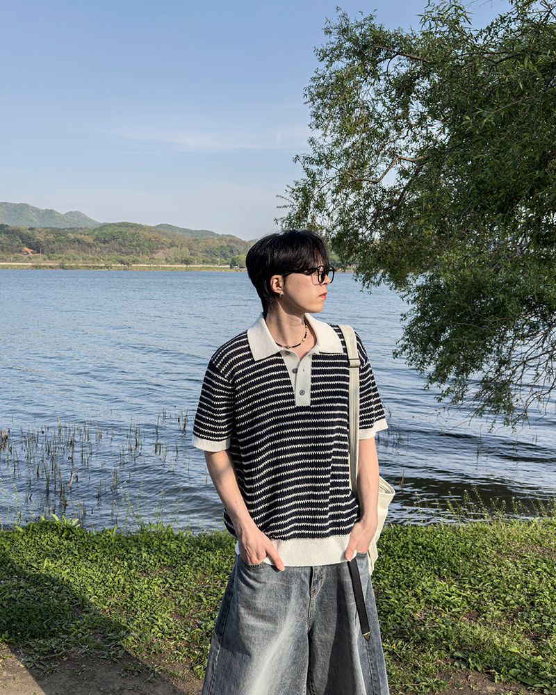 Windy Buckle Stripe Collar Short Sleeve Knit