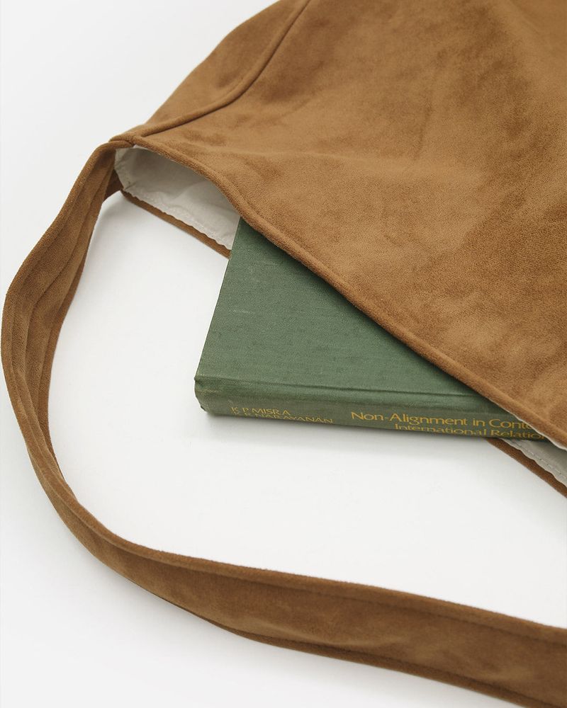 MAYBINS(メイビンス)の「Riho suede shoulder bag(Bags)」