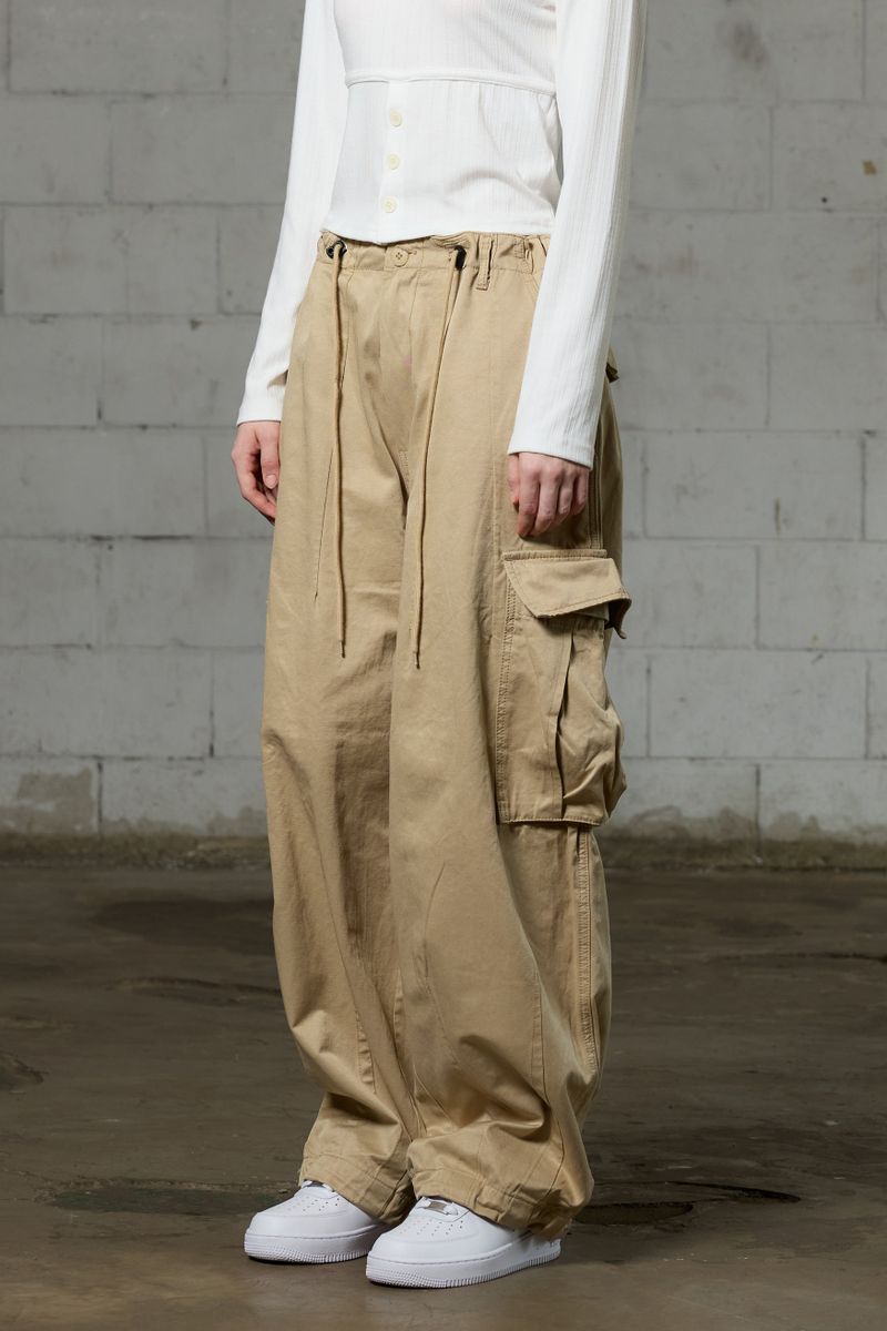 ARO WIDE CAGO PANTS / BIEGE