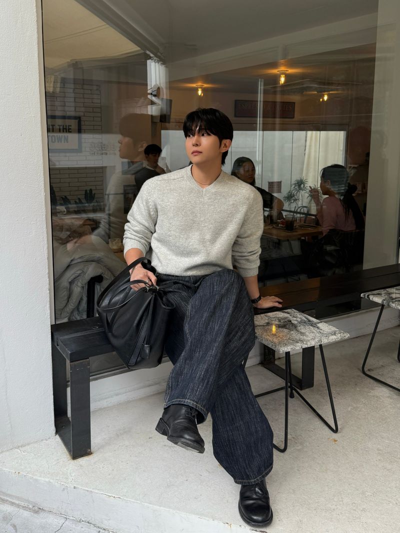 Settle line v-neck knitwear