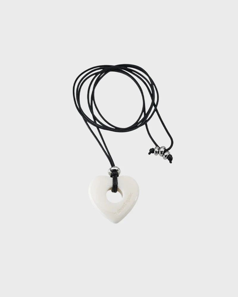 it doesn't matter.（イットダズントマッター）の「[HEART] ロピーネックレス (Ivory) （アクセサリー）」