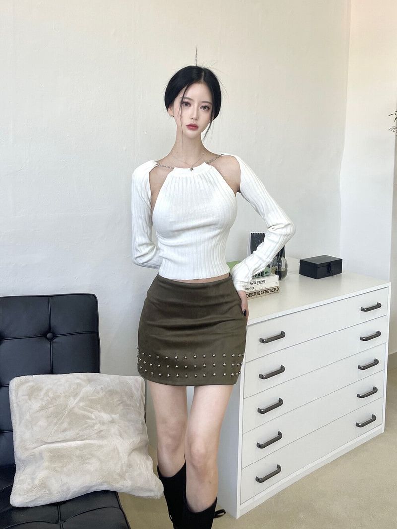 761. Chain slit backless T (2color)