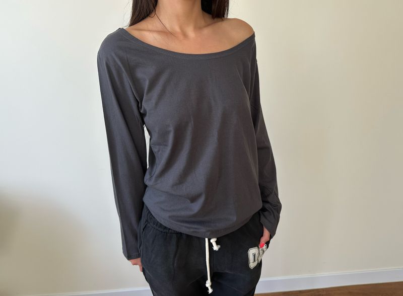 loose off shoulder tee
