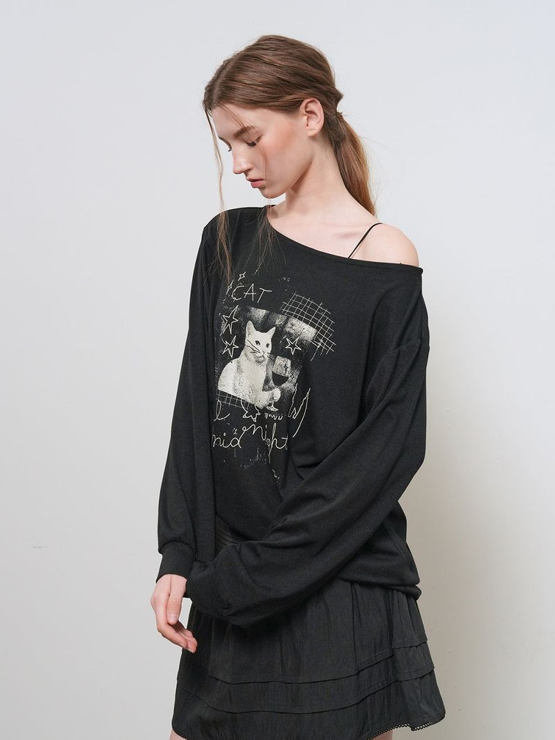 GENERAL IDEA（ジェネラルアイディア）の「ボートネックルーズフィット グラフィックTシャツ（Tops）」