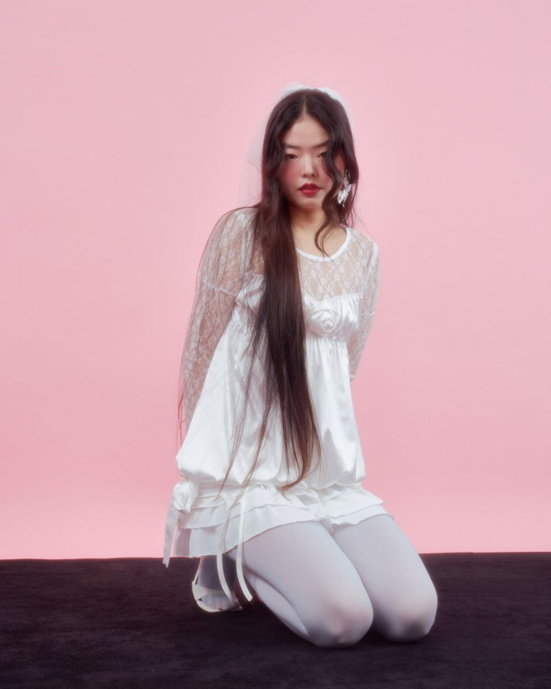 CORSAGE PUFF BLOUSE [IVORY]