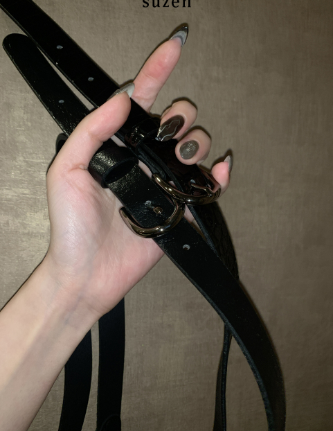 mozzare hook y2k big belt