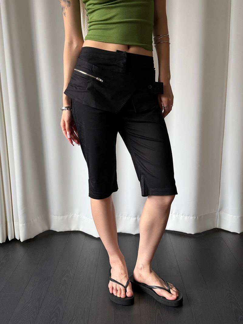 MUZESEOUL（ミューズソウル）の「ユーティリティ ラップ カプリ パンツ(2color)（パンツ）」