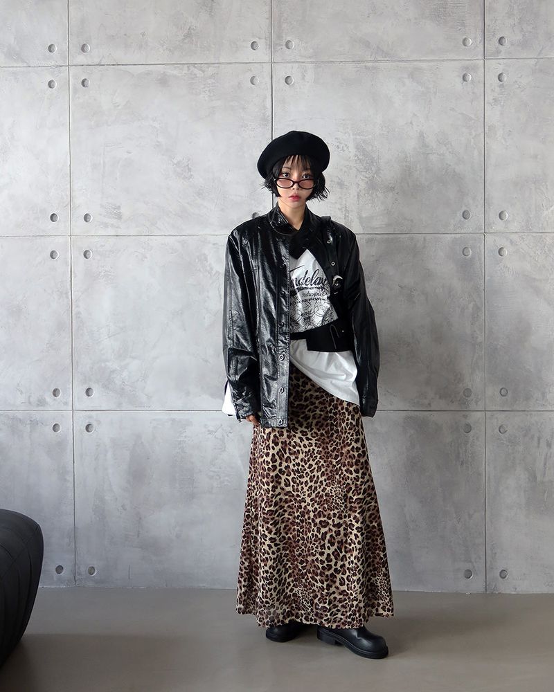 a lace bustier printed T-shirt