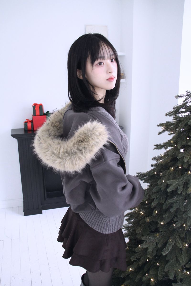 Cropped Fur Hooded Zip-Up (2color)