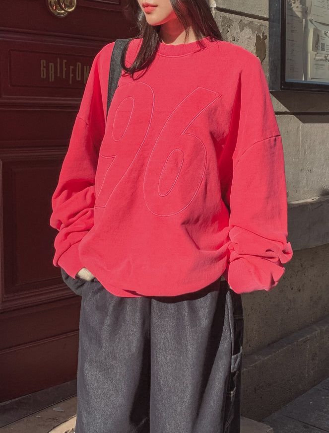 Pigment number patch sweatshirt