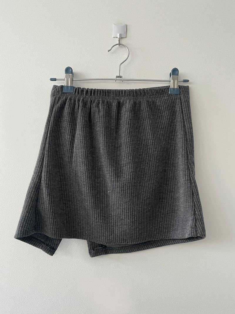 Toggle knitted tube top