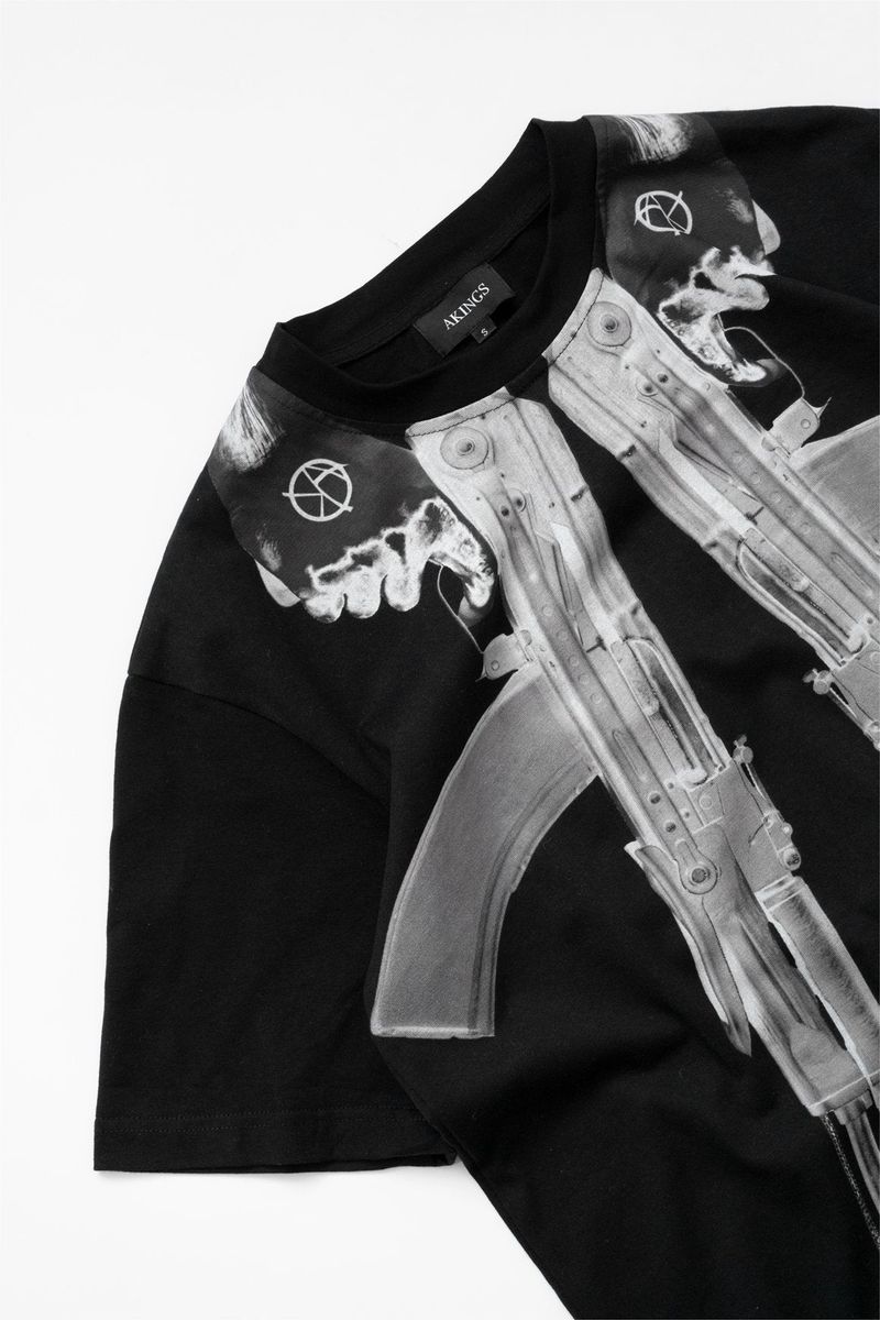 AKIMBO TEE