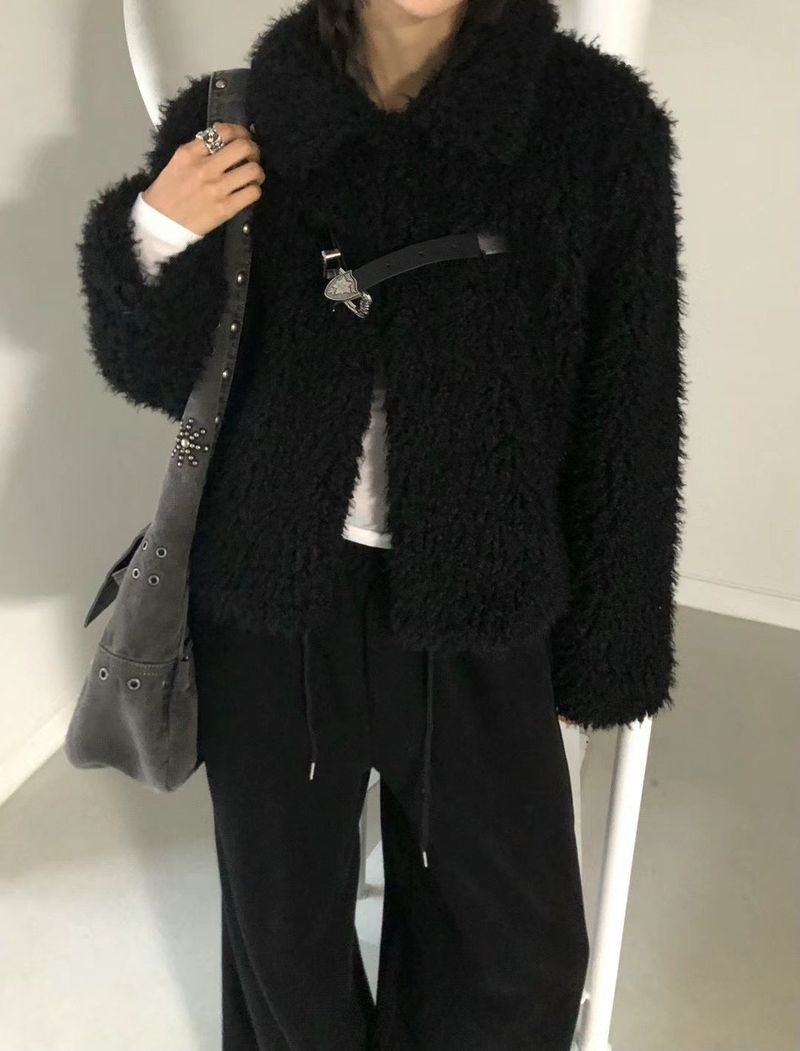 We Fell In Love In Reality（ウィ フェル イン ラブ イン リアリティ）の「Fuckle Up Fluffy Jacket - 2 colours（Jackets/Outerwear）」