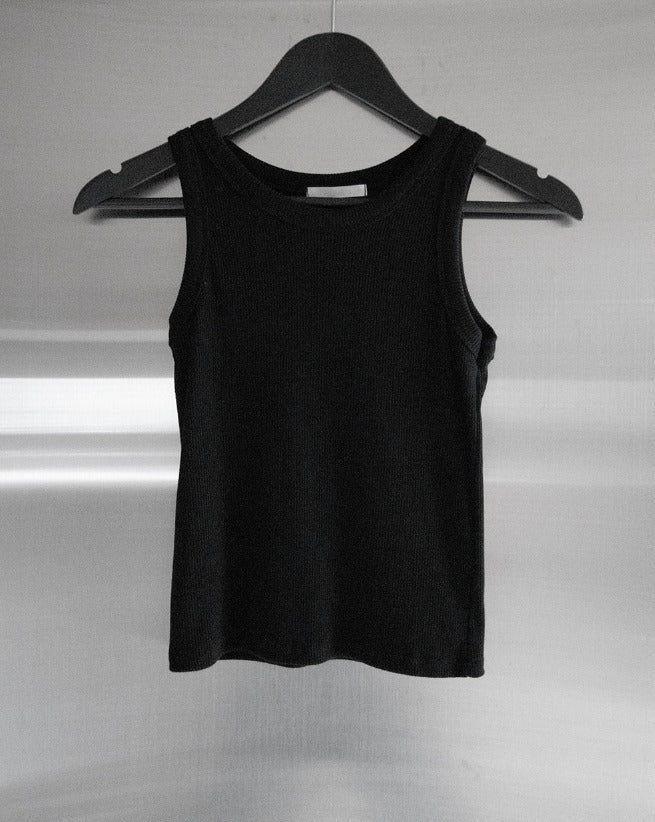 Elin Minimal Ribbed Sleeveless
