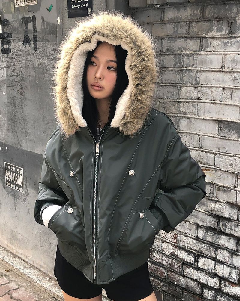 WONDER WONDER（ワンダーワンダー）の「Kait Snap Button Stitch Oversized Fur Parka Jacket（Jackets/Outerwear）」