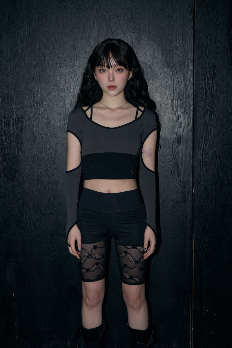 CHERRYQUIRI（チェリーキュリー）の「string circle crop top - charcoal（Tops）」