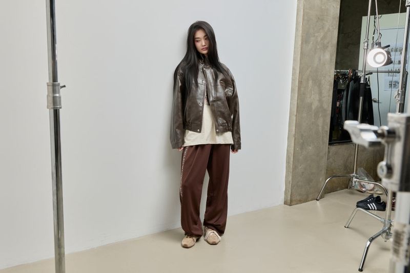 High-neck Leather Jacket_Brown