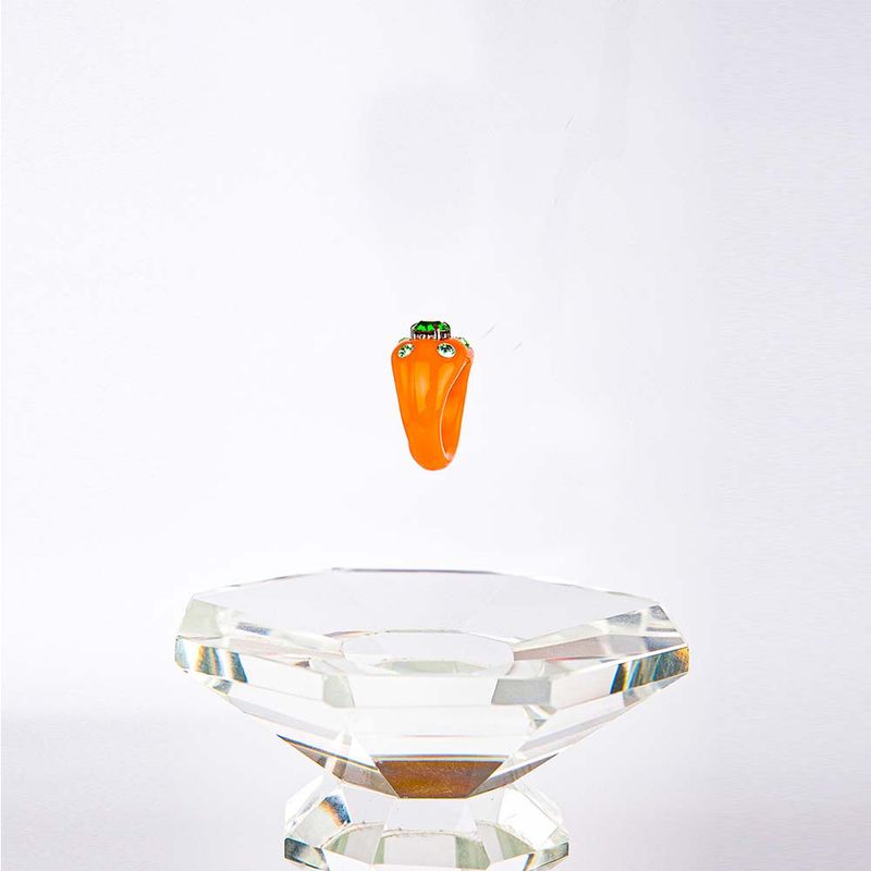 Carrot (Swarovski stone)