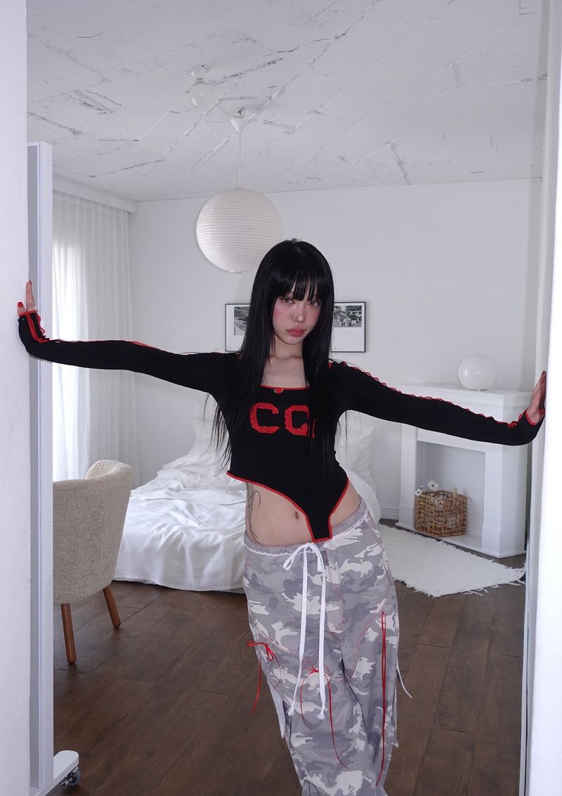 CQ lace unbal sleeve - black