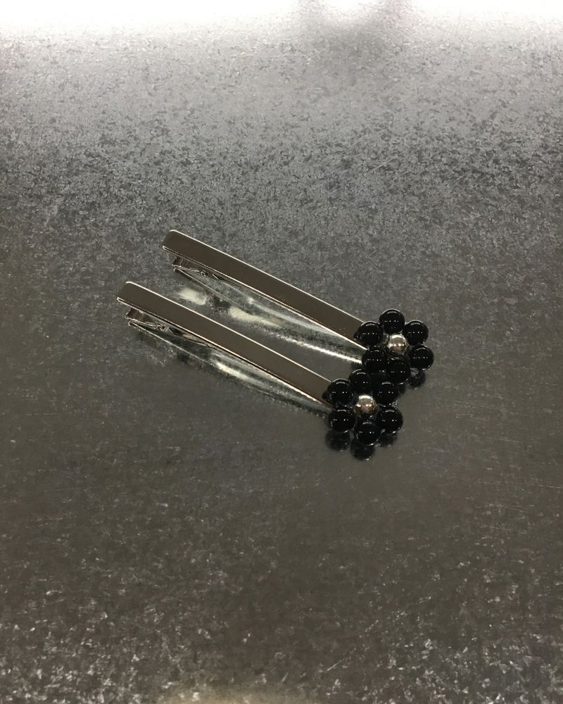 Rhubarb Silver Ball Pin (2color)