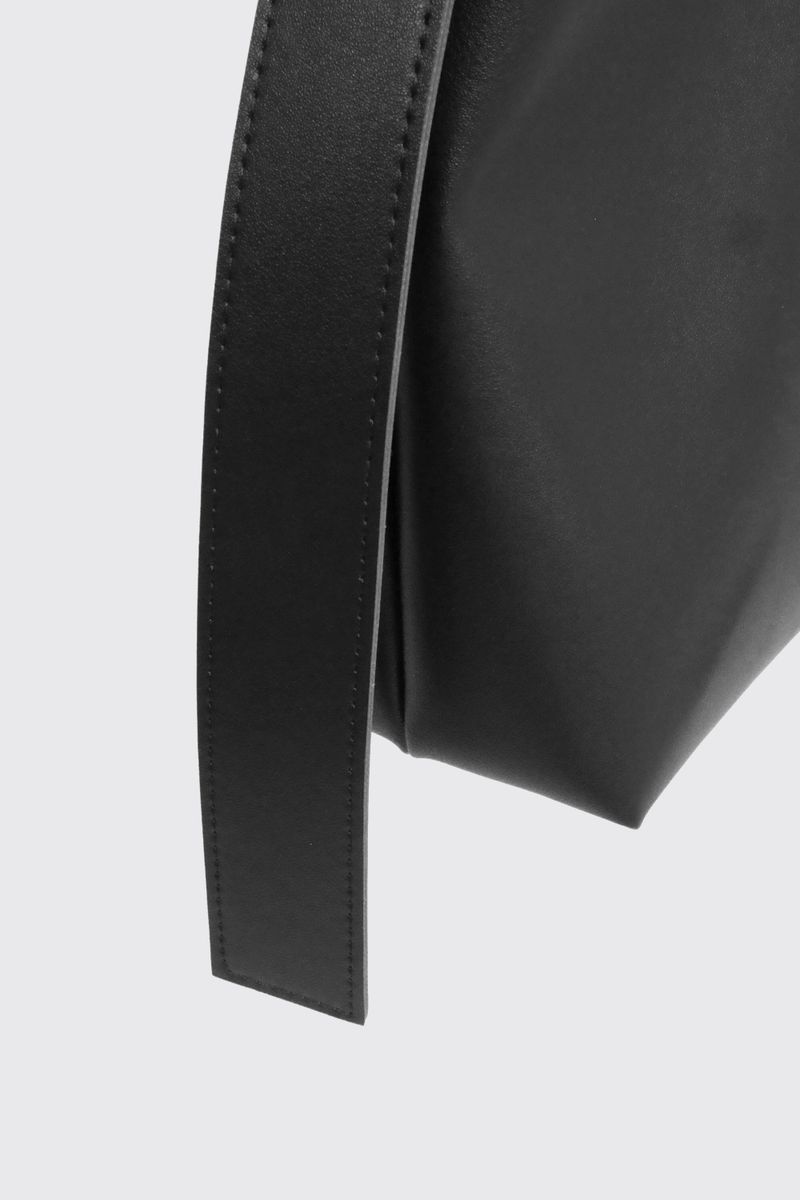 Chunky Buckle Standard Bag black